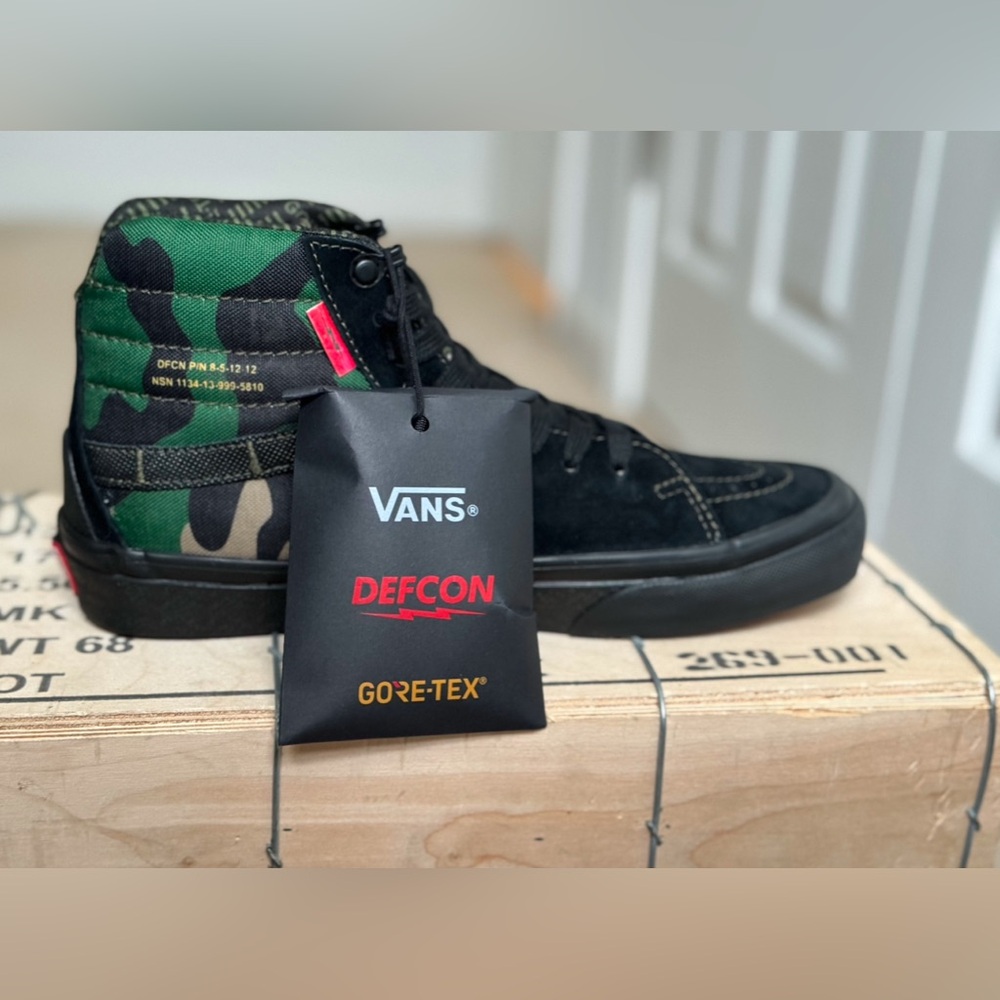 ULTRA RARE: Vans x DEFCON Limited Edition Sk8-Hi Pro in Black/Woodland Camo 8.5